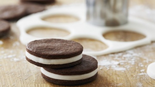 Chocolate Vanilla Sandwich Cookies