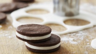 Chocolate Vanilla Sandwich Cookies