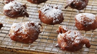 Easy Apple Fritter Doughnuts